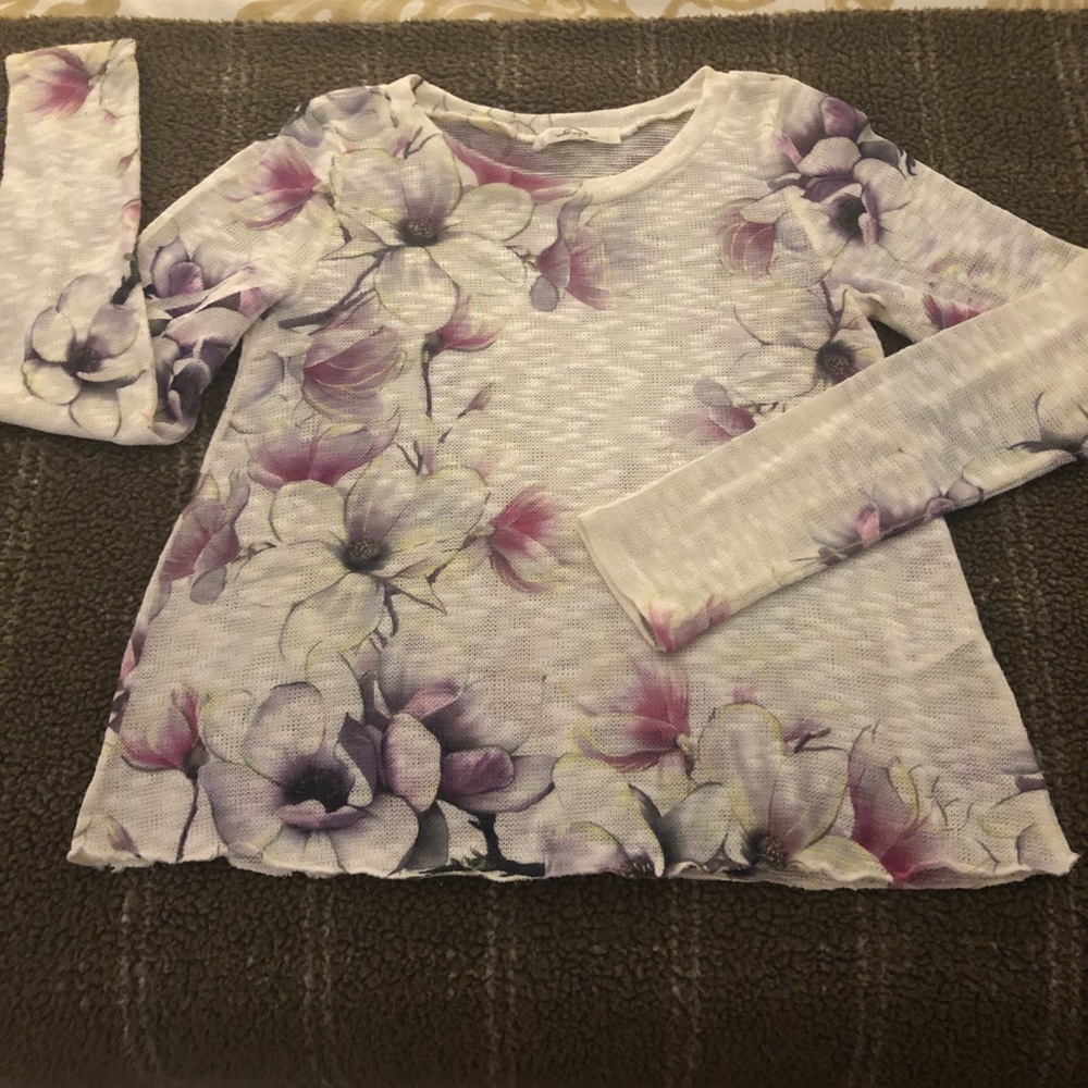 Gaze sweater
